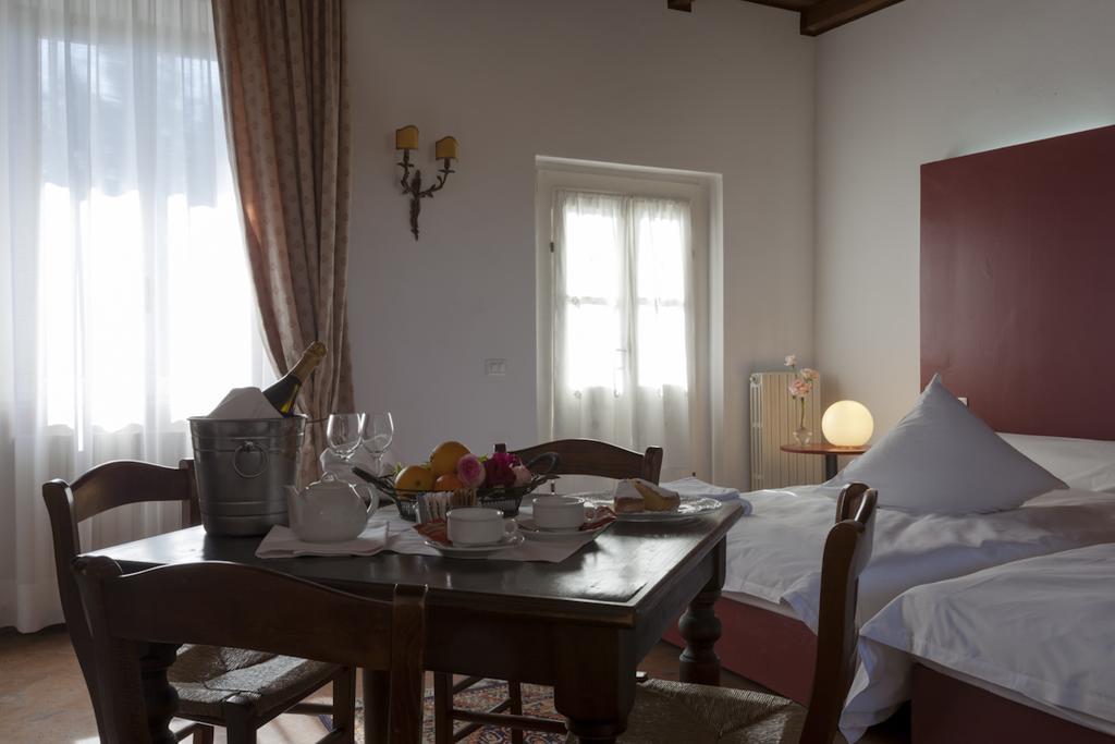 Agriturismo Cascina Marzana Hotel Pavia Buitenkant foto