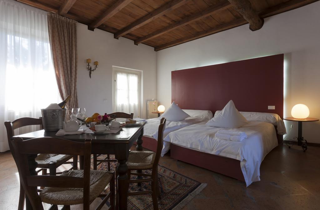 Agriturismo Cascina Marzana Hotel Pavia Buitenkant foto